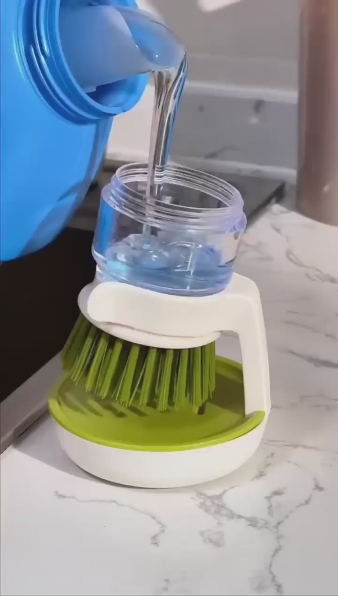 CEPILLO CON DISPENADOR DE JABON